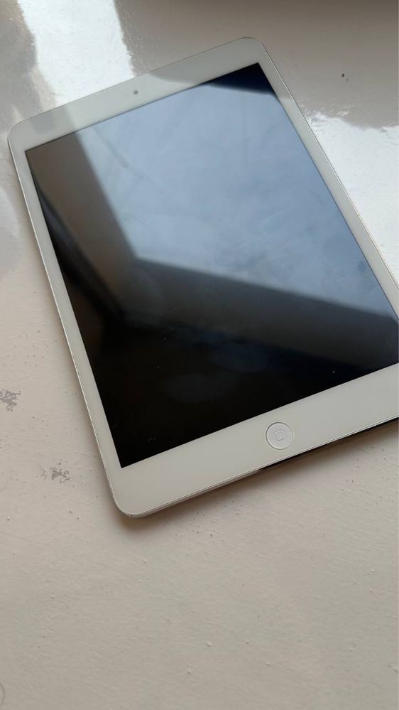 Продам айпад/iPad mini A1490