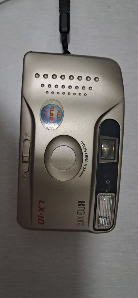 Maquina Fotografica de rolo Ricoh LX 10