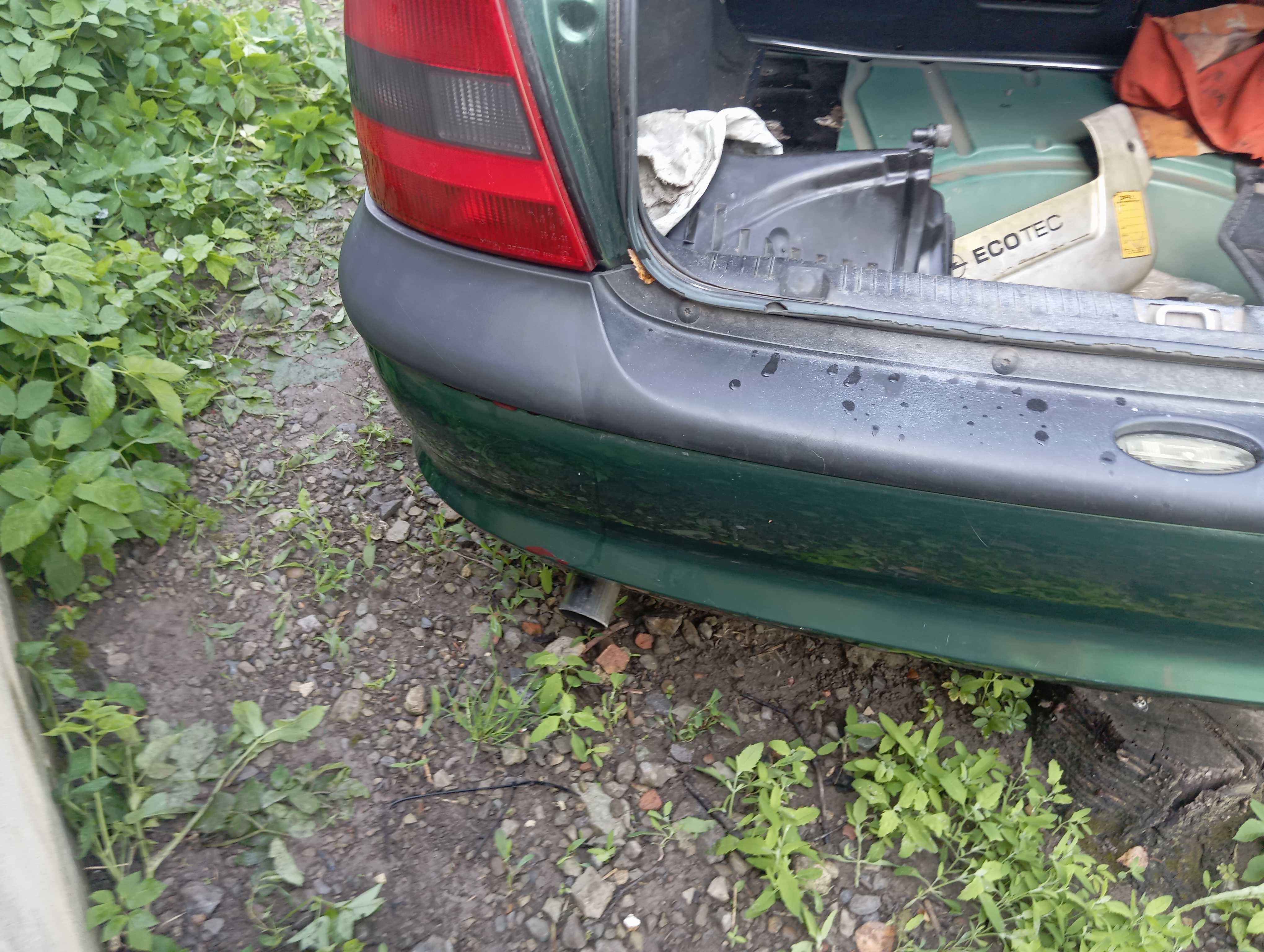 Задній бампер на Опель Вектра Б седан