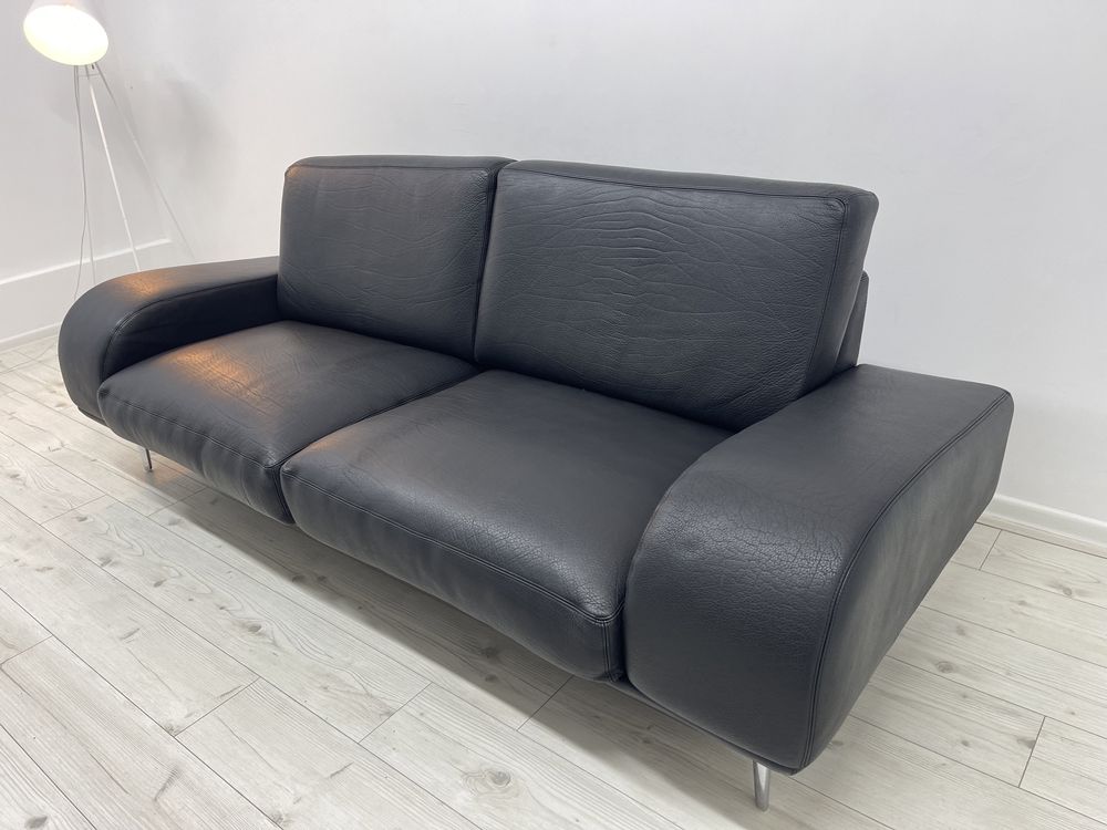 Шкіряний диван в стилі Хай-тек