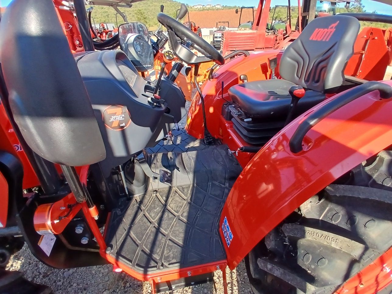 Tractor kioti Dk+ frontal Agriduarte+ 7 anos de garantia