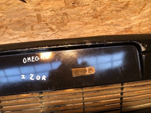 Zderzak Przedni Opel Omega C kolor Z20R