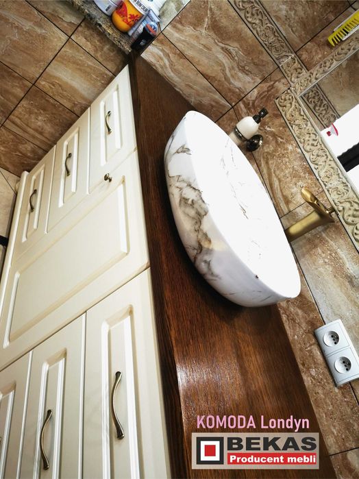 Łazienka KOMODA pod Umywalkę Biała Blat Dąb  Producent BEKAS Meble