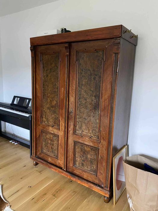 SZAFA antyczna z litego drewna