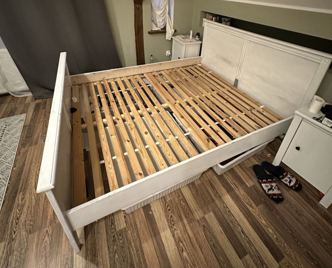 Łóżko sypialniane ikea białe drewniane z materacem 160x200 z transport