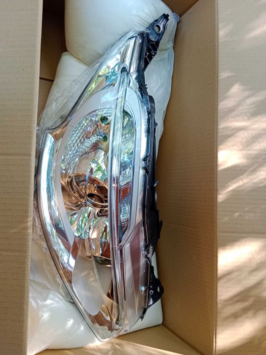 PEUGEOT 208  reflektor lampa przód LED nowa lewa prawa