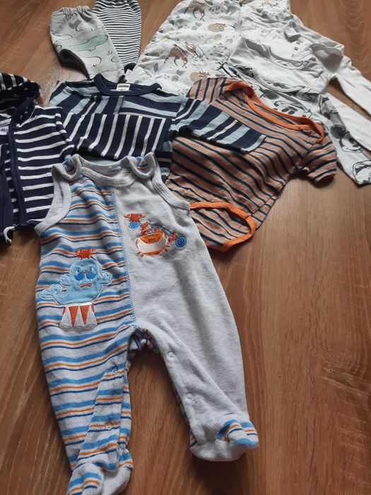 Paka ubrań 68 i śpiworek