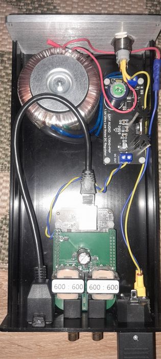 Dac striming na chipy 2 x UDA1334BTS.