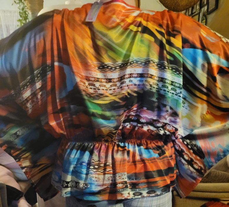 Wyprzedaż Bardzo fajna bluzka nietoperz