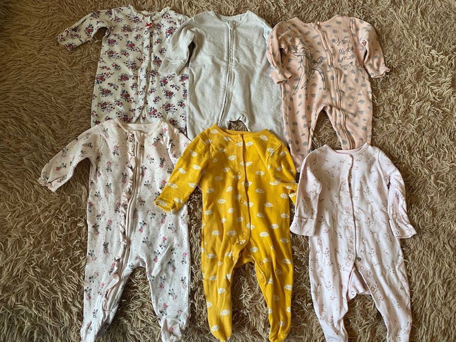 Пакет одягу 0-3 місяці чоловічки, боді, лосіни, шапки