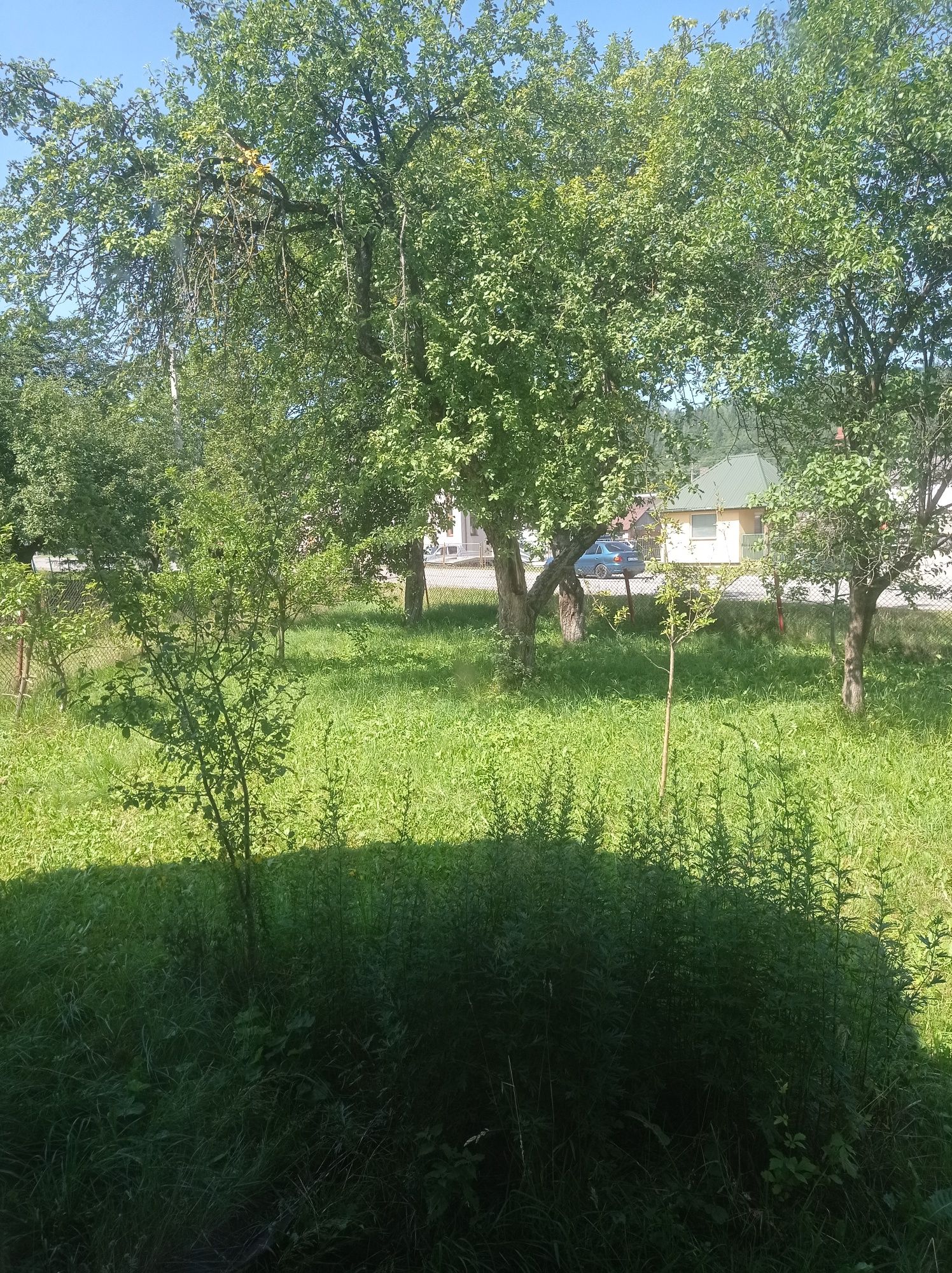 Продаж земельної ділянки з будинком