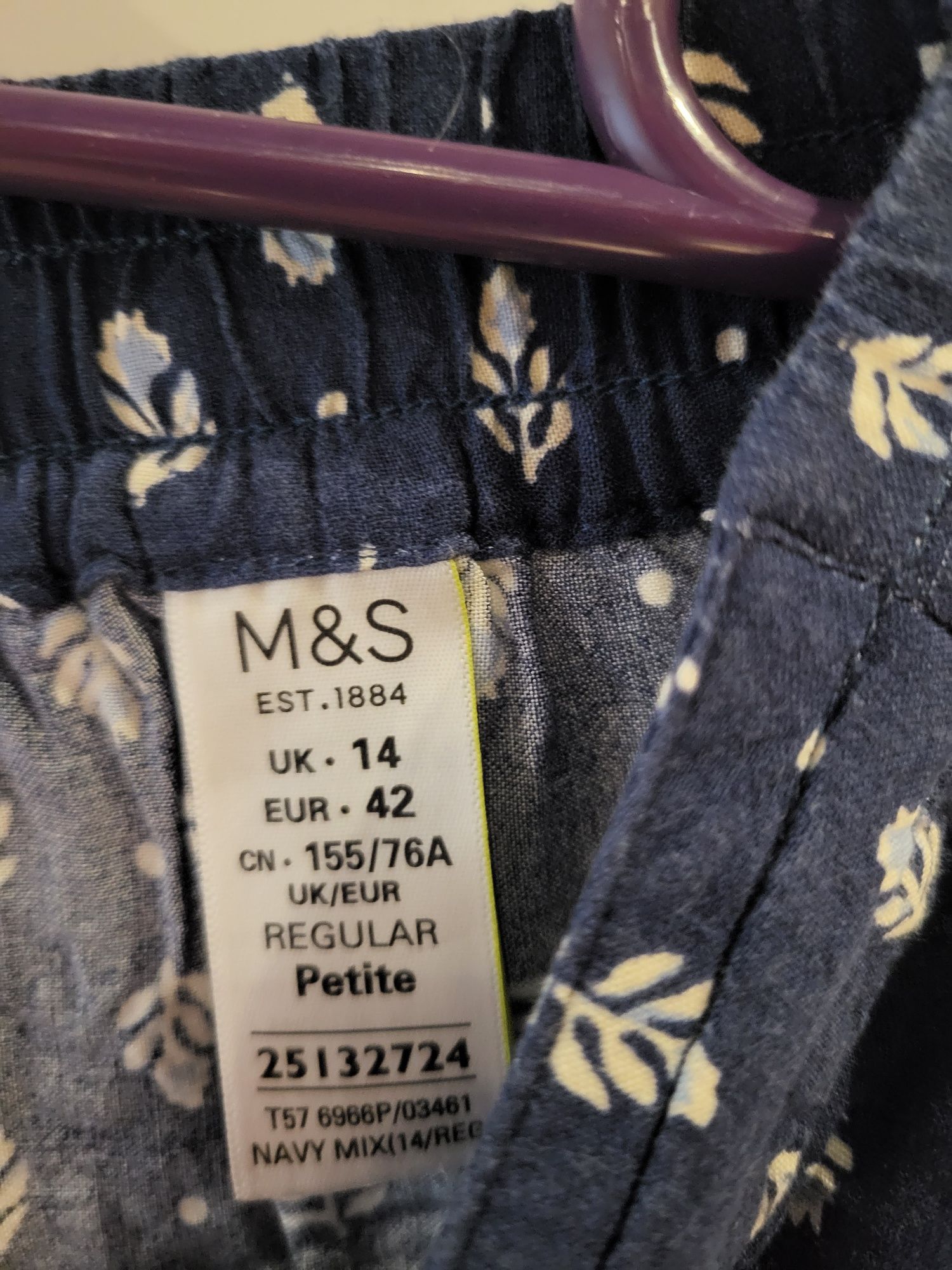 Spodnie M&S 42 letnie luźne z kieszeniami