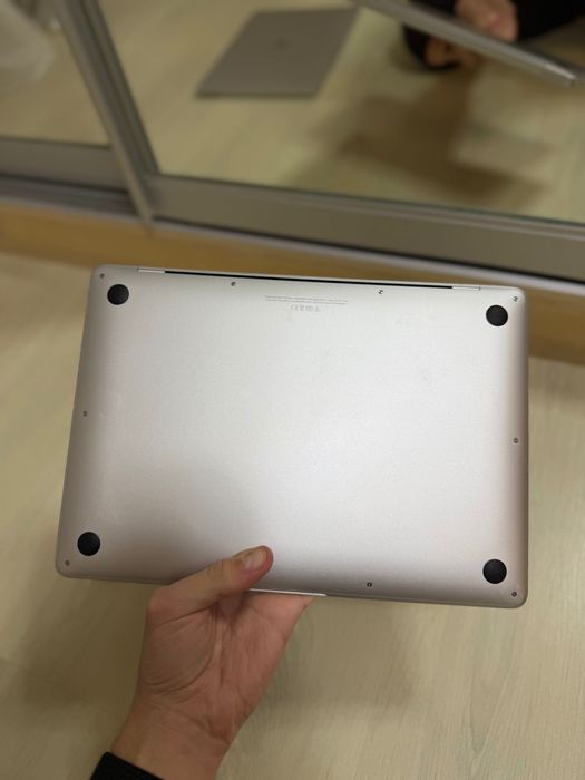 MacBook Air m1 8 128 хороший стан