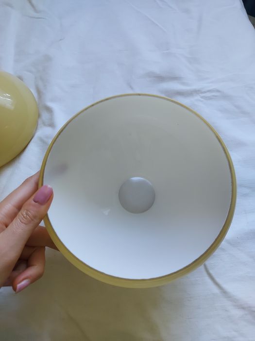 Klosz plafon typu ufo miodowy prl szklany 2 szt