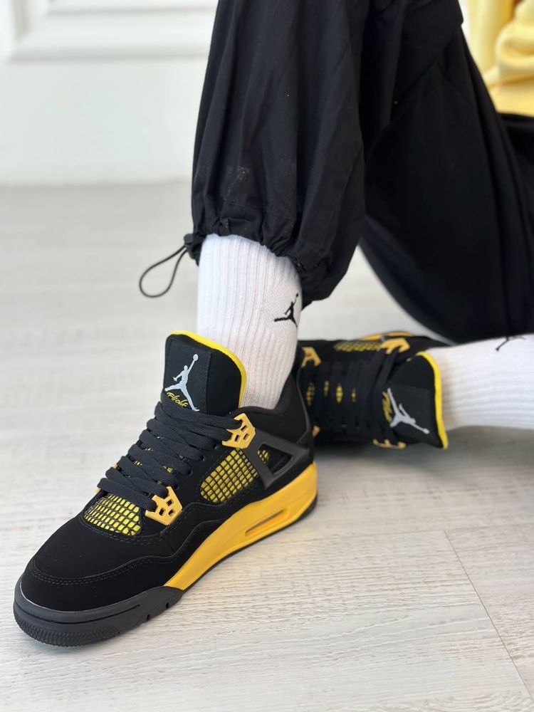 Buty Nike Air Jordan 4 thunder