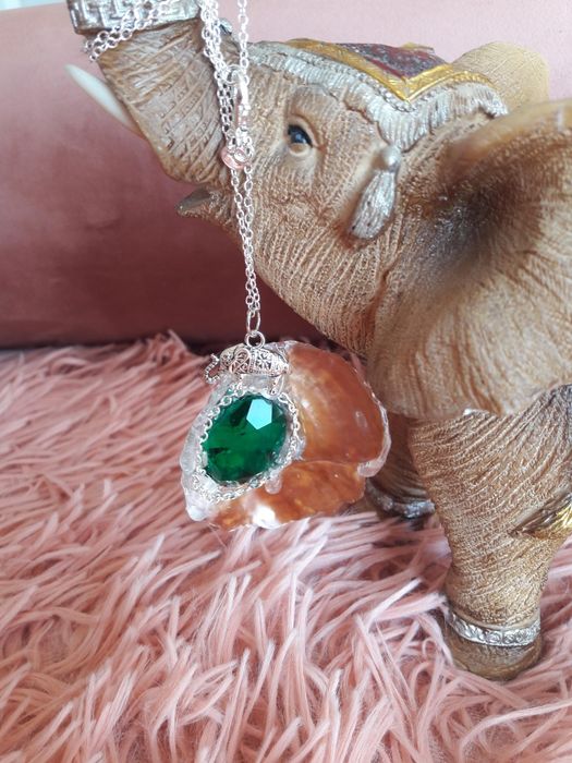 Pendente Kohinoor - luxo oriental com um mistério marítimo