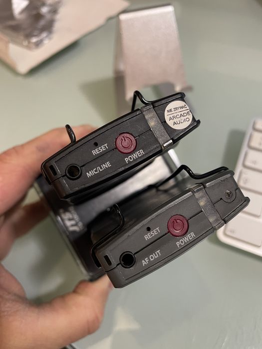 Bezprzewodowy mikrofon krawatowy + doręczny | zestaw jak nowy