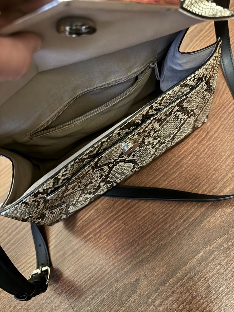 Сумка Worthington Natural Snake Purse