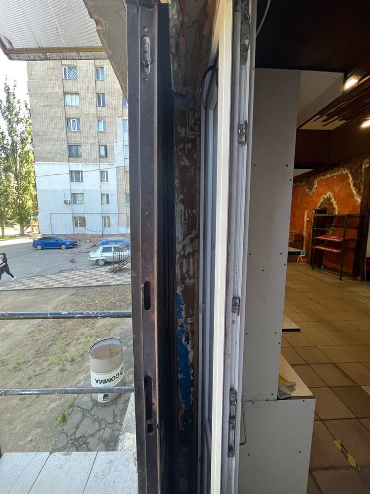 Продаю  ( Магазин 74 м2  - Помещение ) Корабельный ул. Корабелов