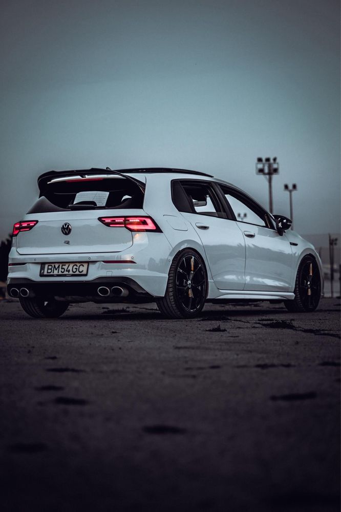 Volkswagen Golf 8 2.0 TSI R DSG