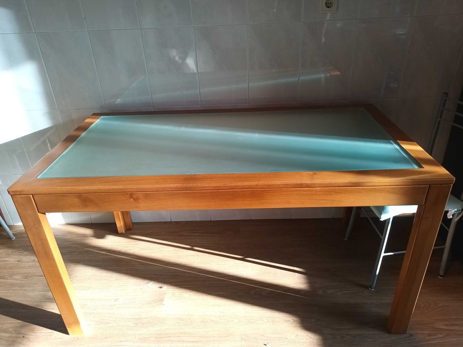 Mesa de sala ou para cozinha