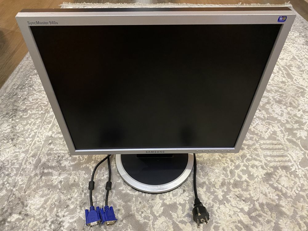 Монитор 19" Samsung 940N LS19HALKSB