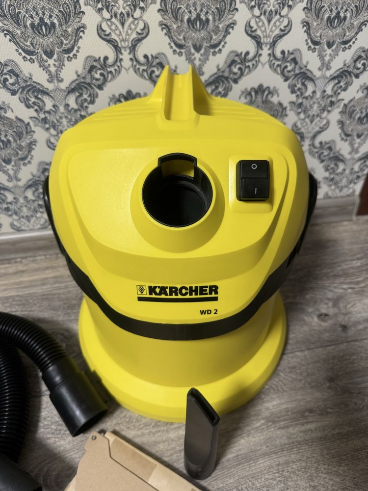 Продам пилосмок, пылесос, порохотяг Karcher WD-2.