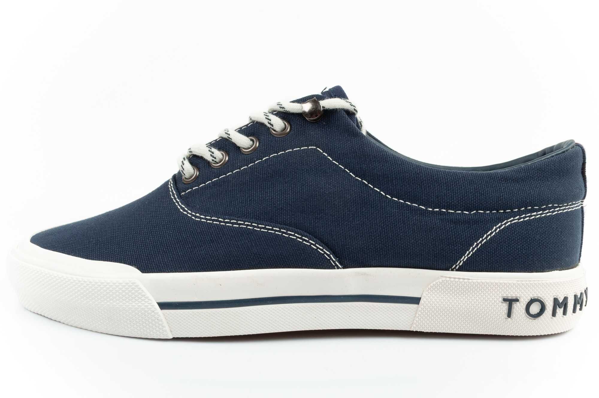 Tommy Hilfiger buty sportowe trampki modne wygodne granatowe r. 42