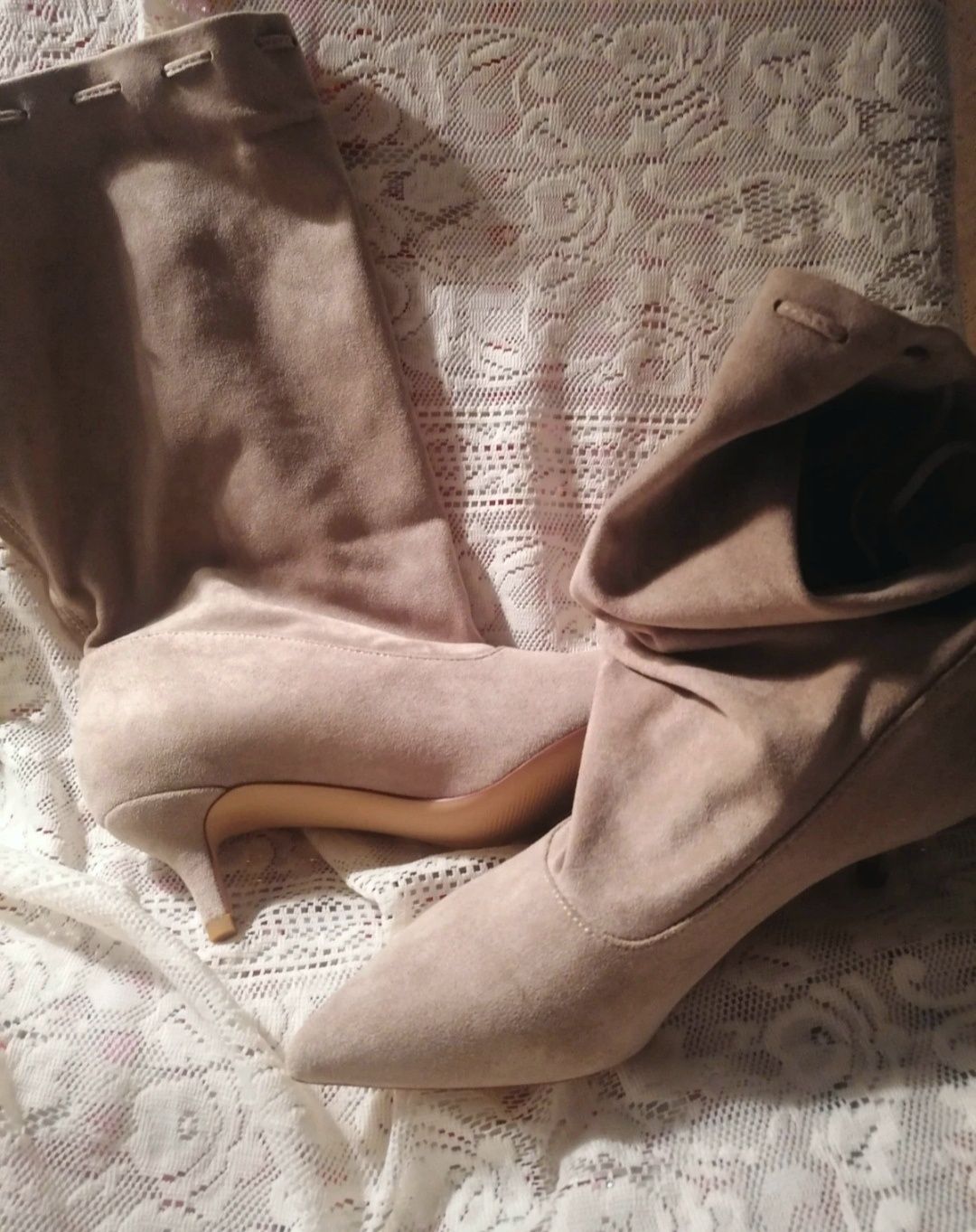 Zamszowe nude kozaki 38 szeroka cholewka niski obcas 5 cm Nowe