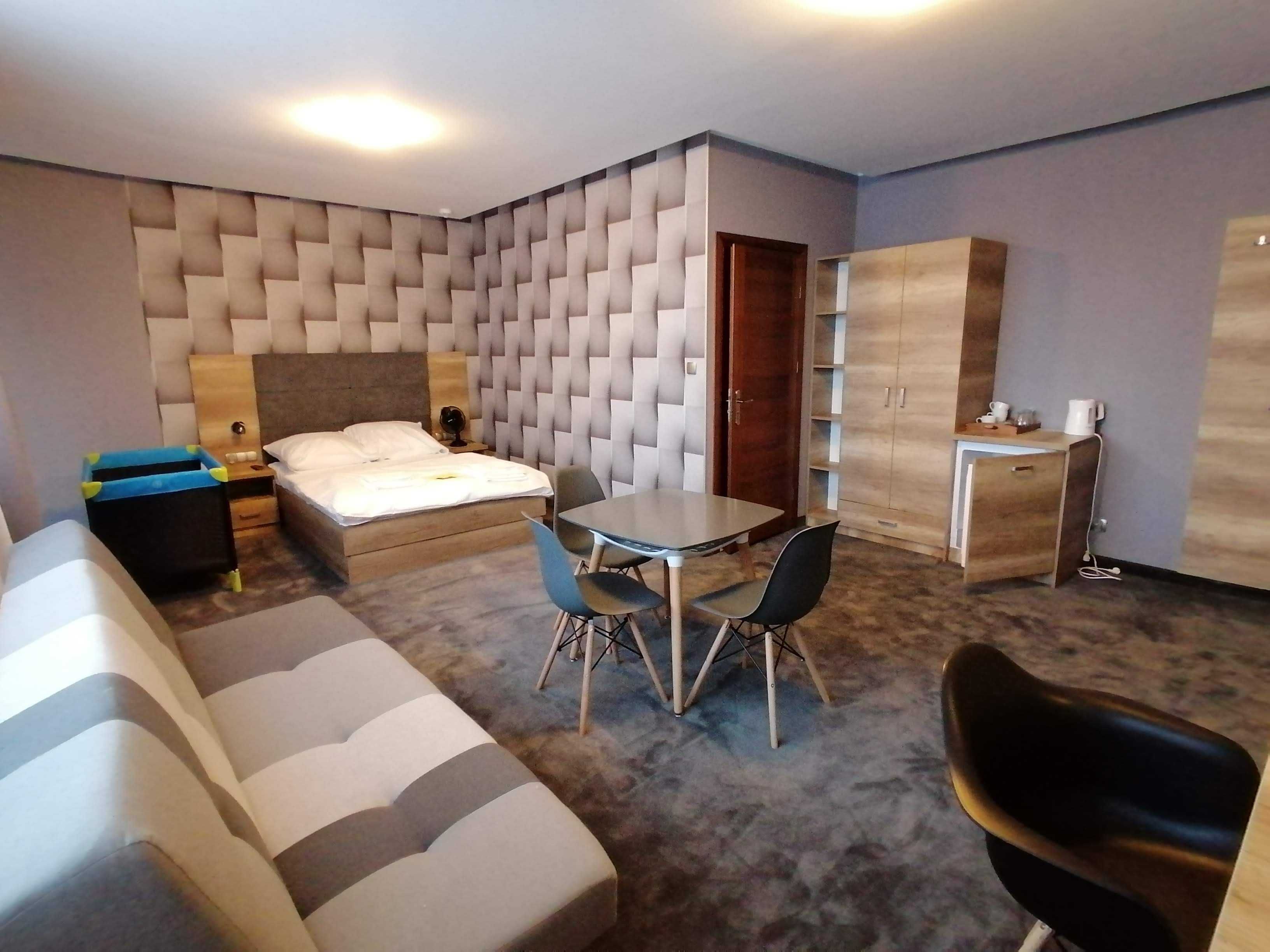 Apartamenty nad jeziorem,26os., bezpośredni dostęp do wody