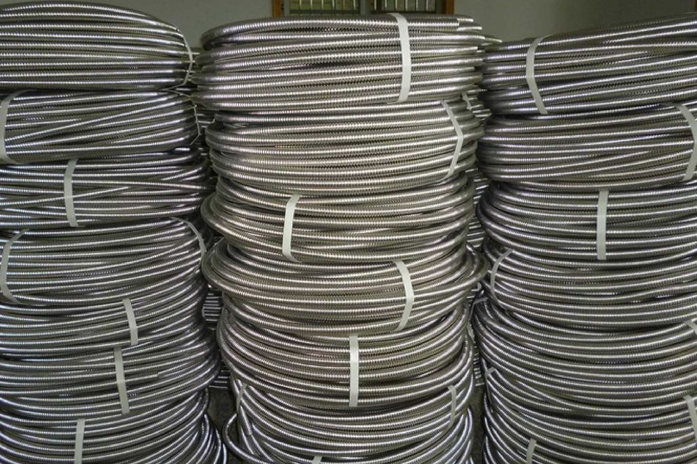 Труба гофрована нержавіюча відпалена 304 на заміну мідної труби