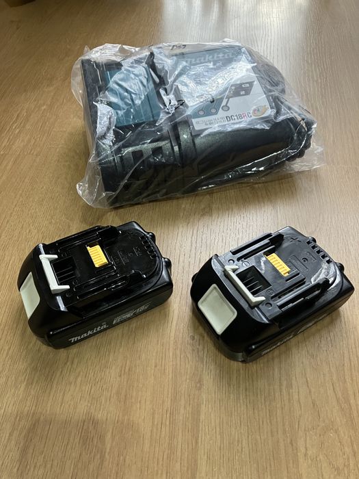 Zestaw 2 akumulatorów 2Ah BL1820B +ładowarka Makita DC18RC 2XBL1820B