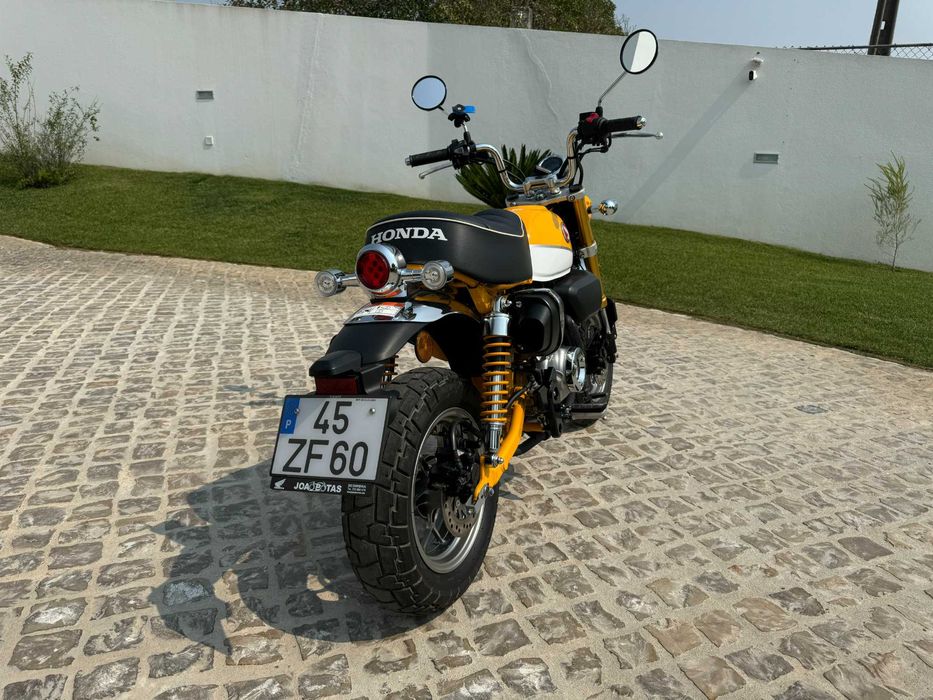 Honda Monkey 125 - Banana Yellow