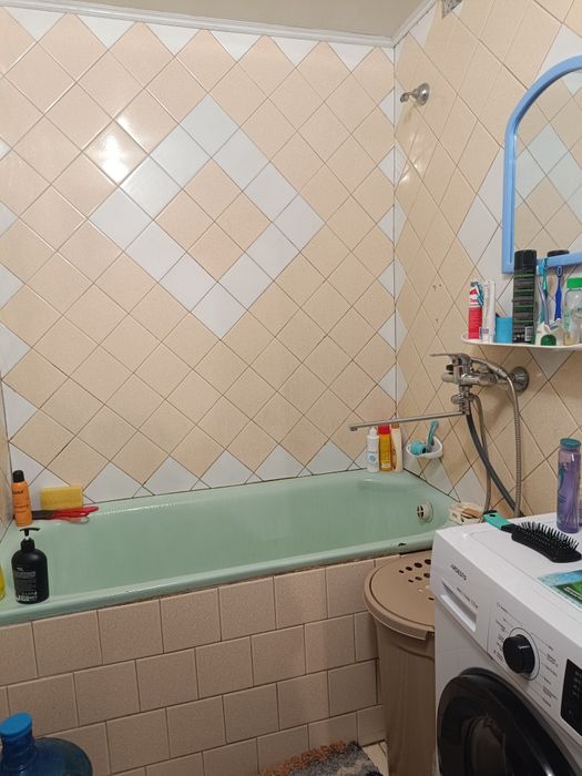 Продаж 2 -кімнатної квартири в центрі Чугуєва