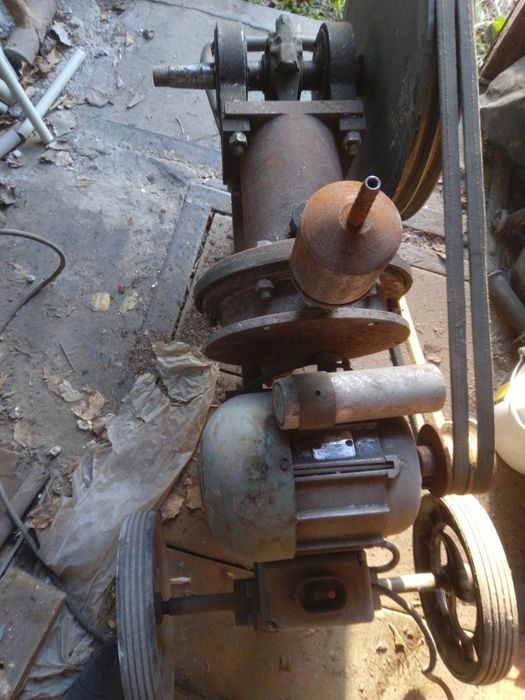 Компрессор на 220В ГДР