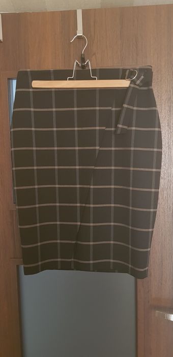 Spódnica Mohito r. 40 w kratę czarna
