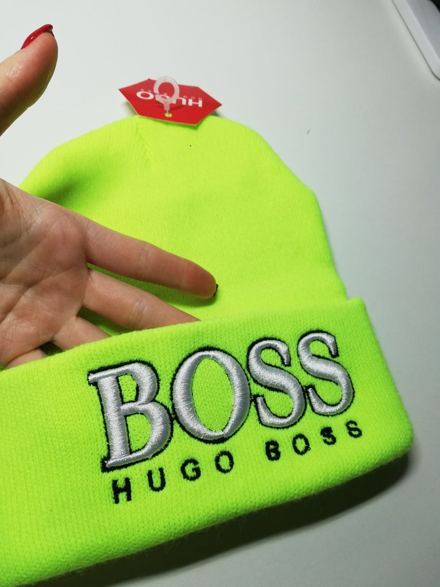 Nowa, jasnozielona czapka Hugo Boss