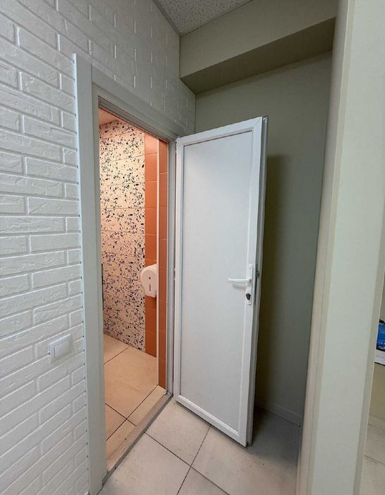 Здається комерційне приміщення на вул. Тетяни Яблонської