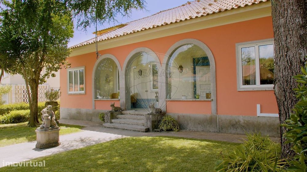 Moradia T5 para venda