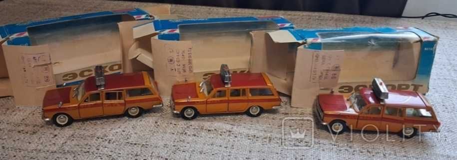 Три ГАЗ 2402 (є номерна А23) с оригінальними коробками