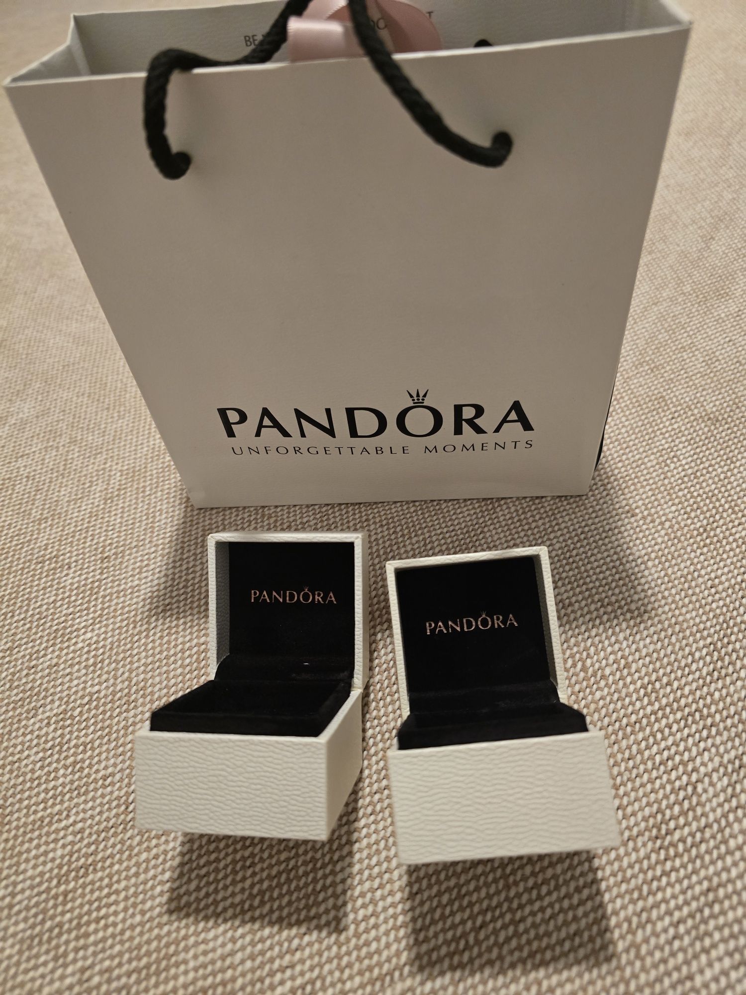 Caixas e saco pandora