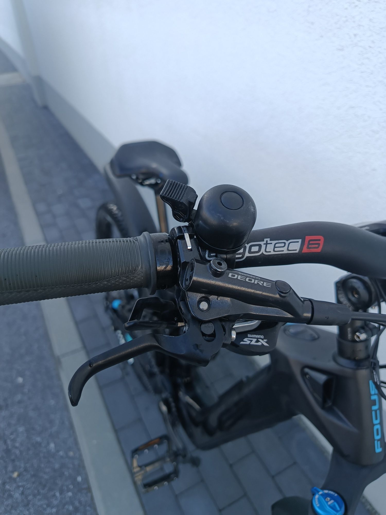 Focus Jam 2 Carbon 27.5 Plus Novatec Fox Deore XT