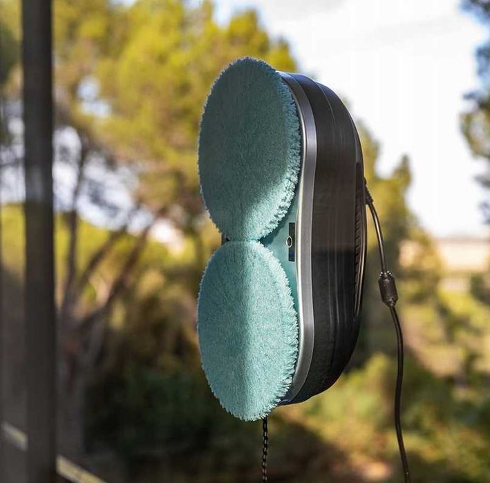 Conga WinDroid 880 SprayWater – Robot do mycia okien, szyb i luster