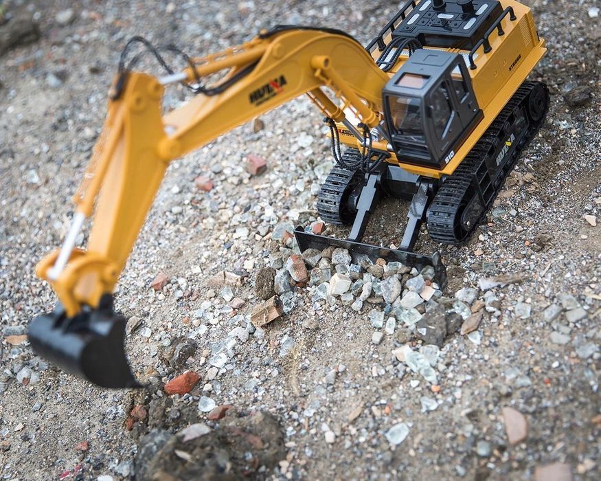 Duża koparka gąsienicowa spychacz zdalnie sterowana RC 1:16 + pilot