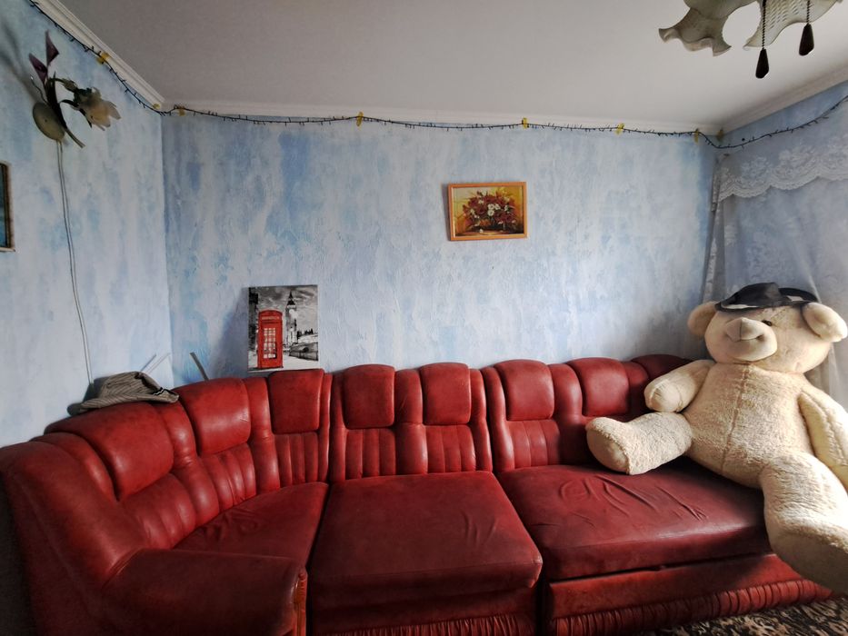 Продам 2 кімнатну квартиру на Одеській біля " АТБ"