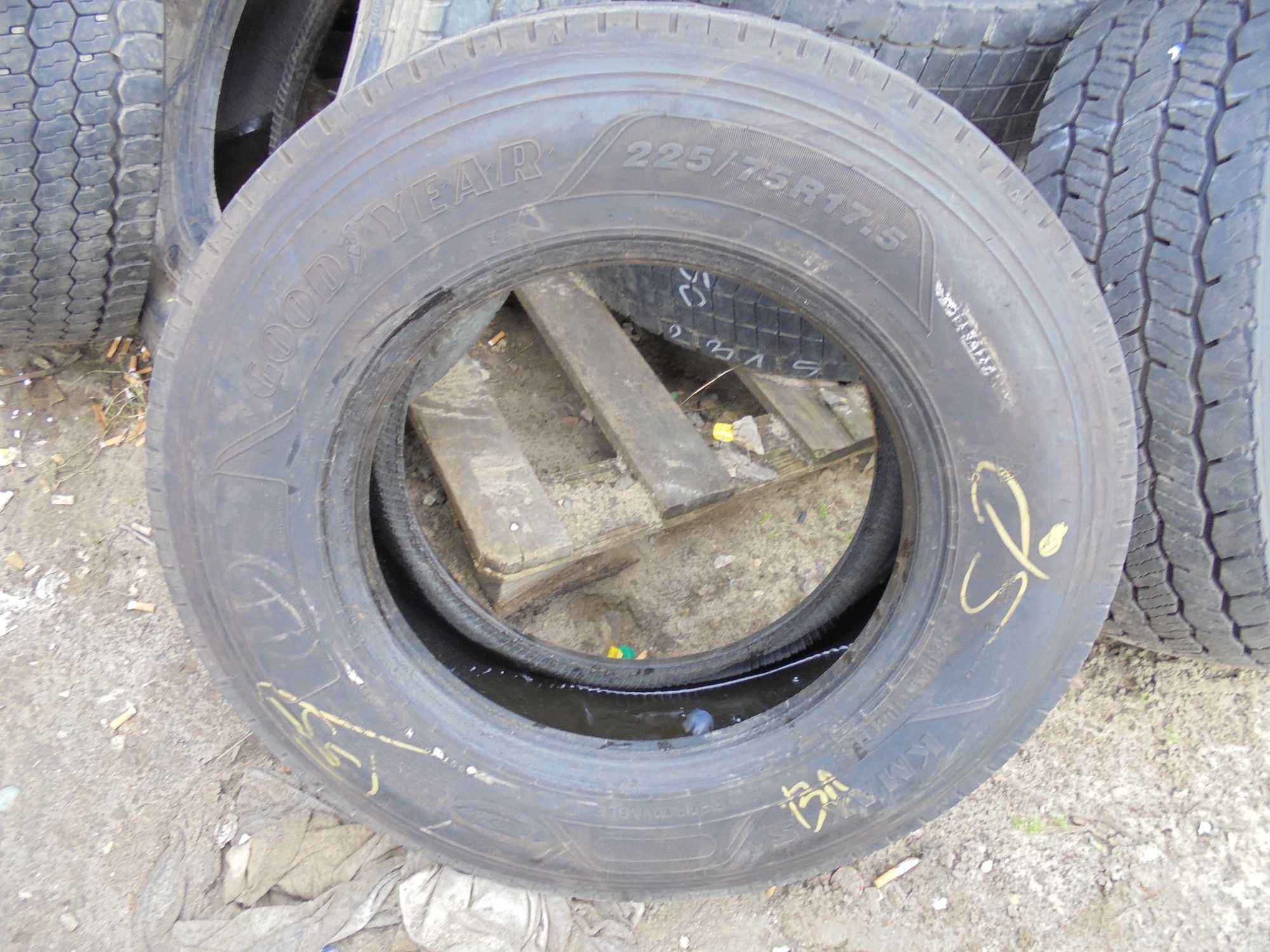 Opona 225/75R17.5 Goodyear KMAX S (500 netto)