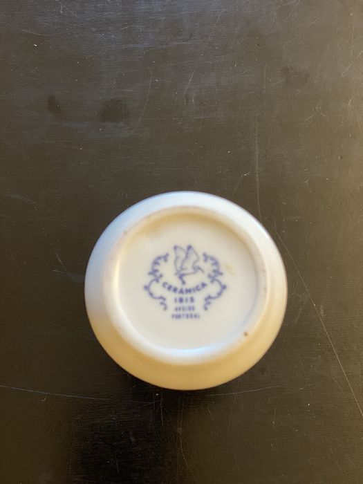 Jarrinha de porcelana Cerâmica Íbis – Aveiro