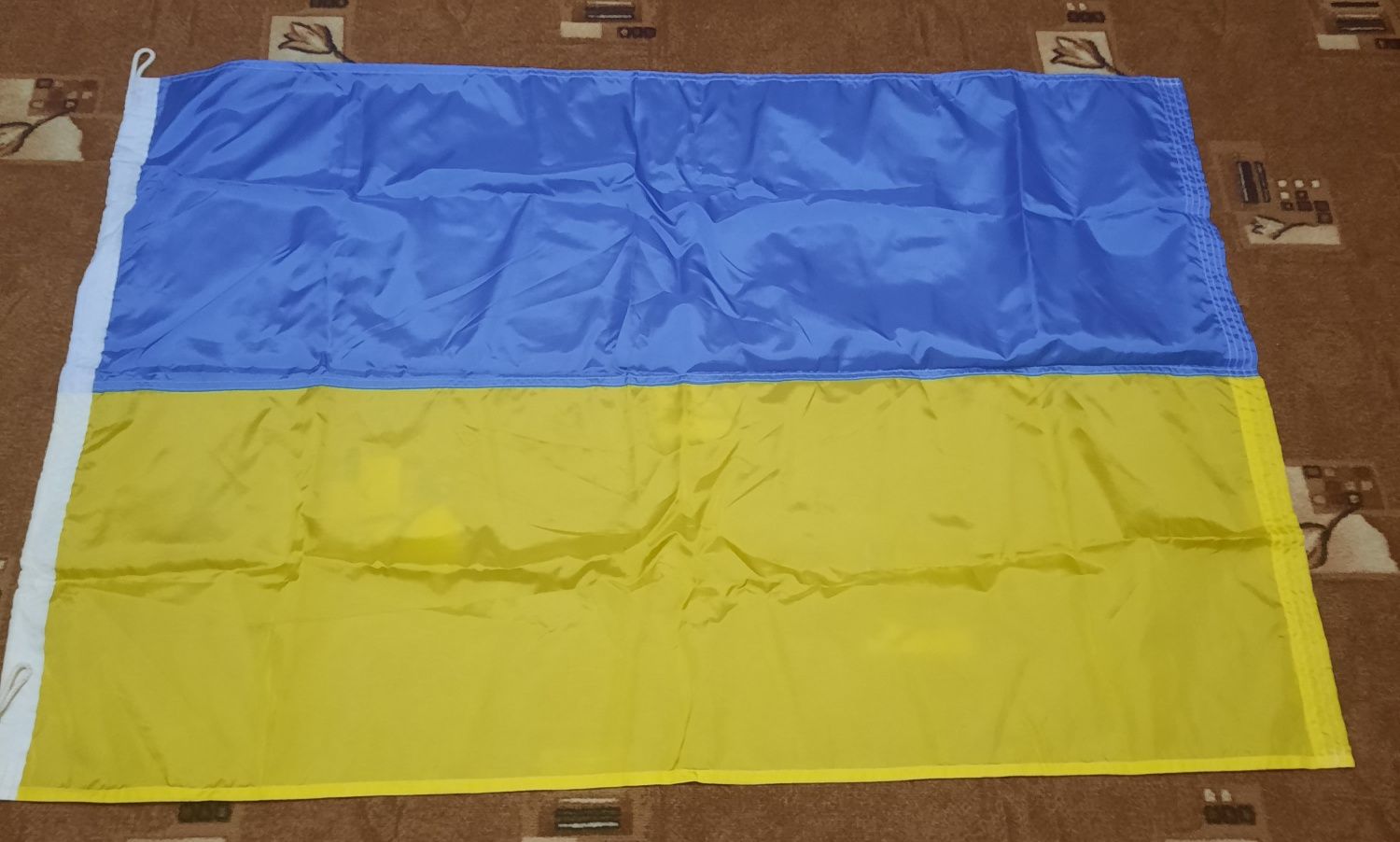 Продам новый флаг Украины.