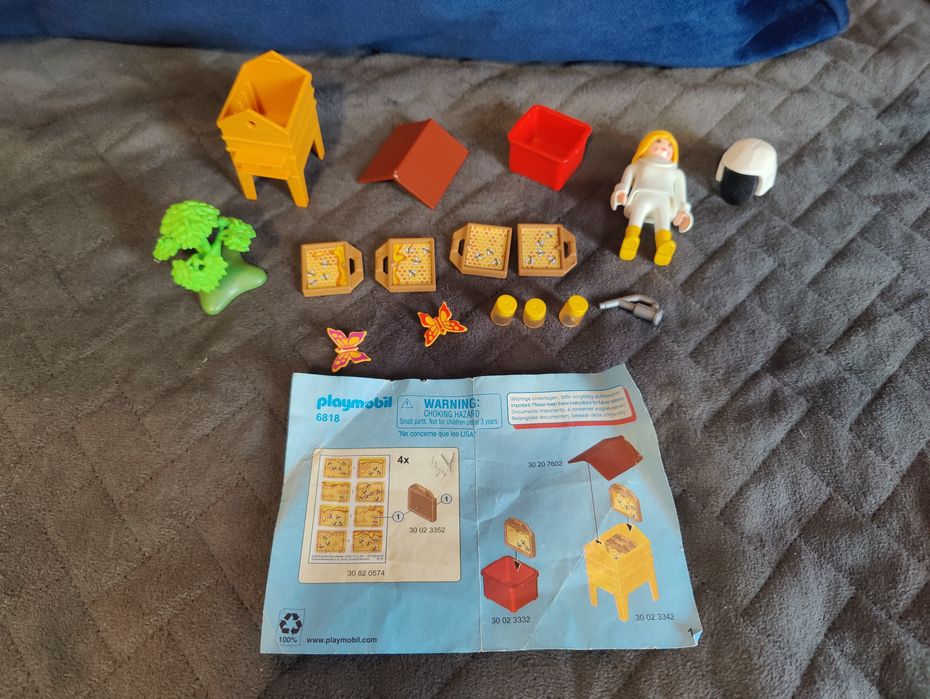 Playmobil Country 6818- pszczelarz/ strażnik pszczół z plastrami miodu