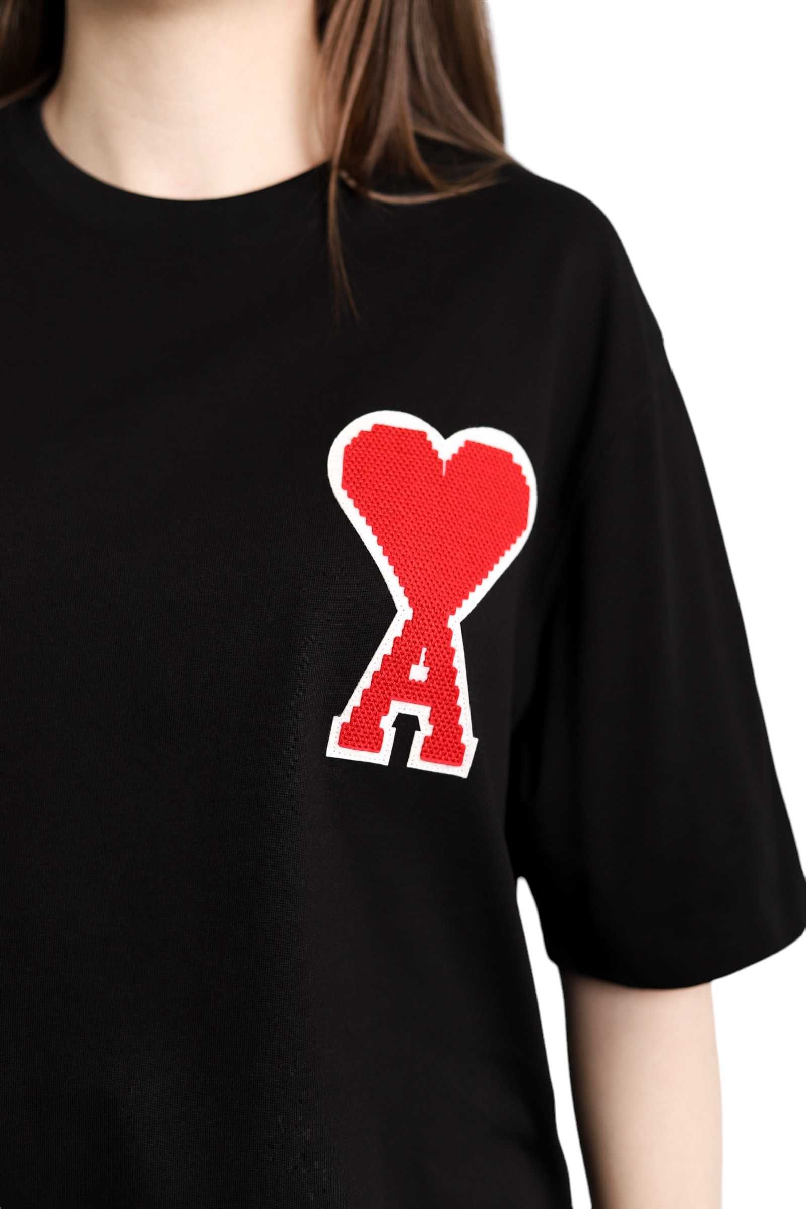 Футболка AMI Paris Ami De Coeur T-Shirt Patch Black Red Heart